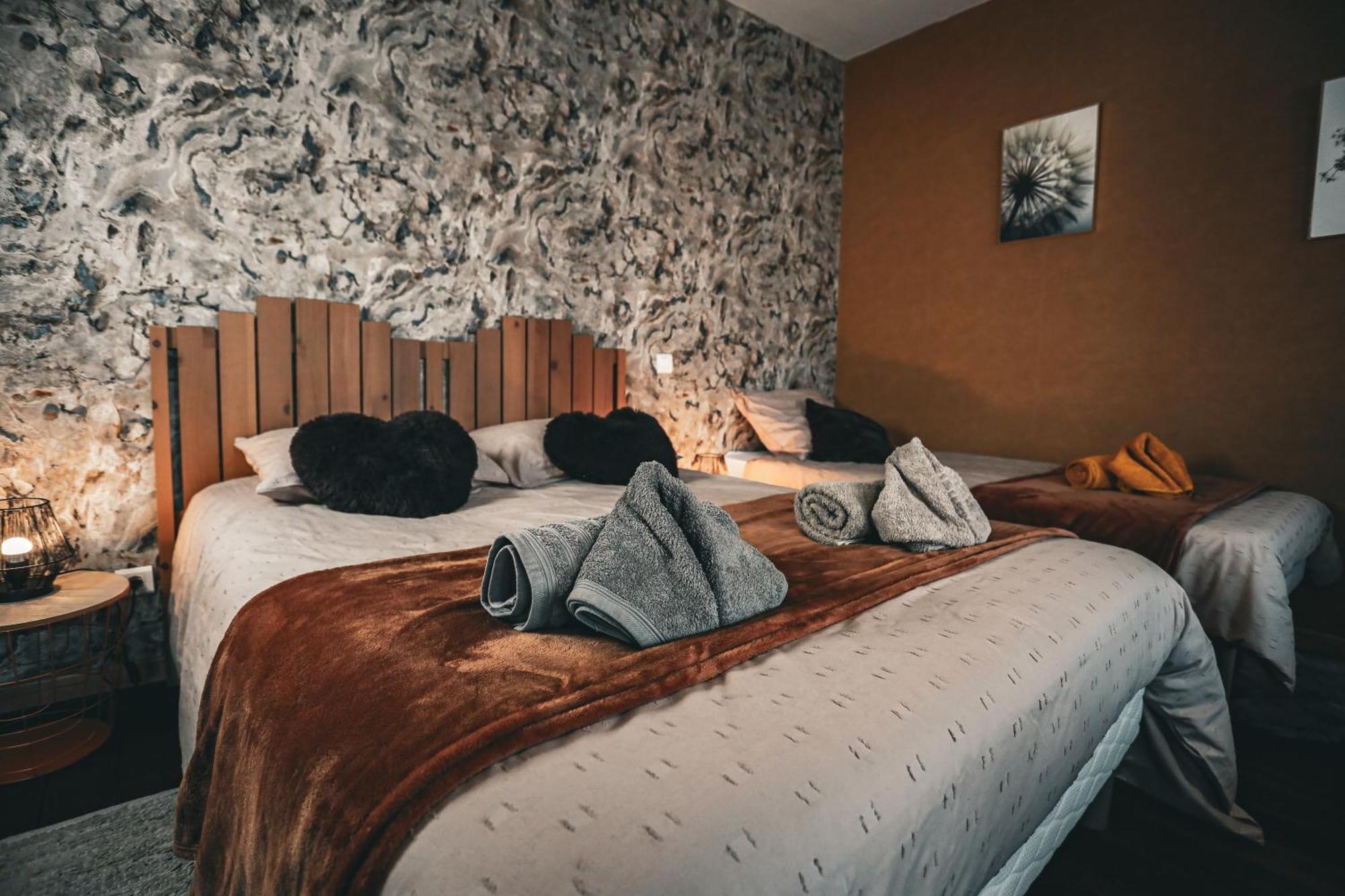 Gite , Au Dormeur Du Val Vireux-Wallerand Eksteriør bilde